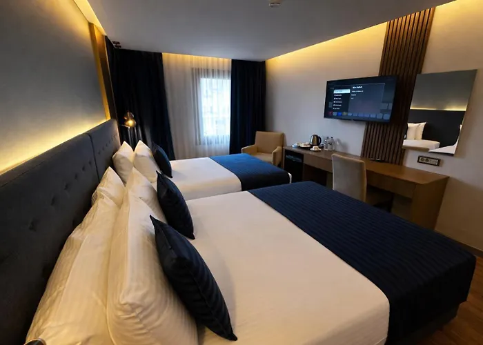 Hotel Revia Square 4*