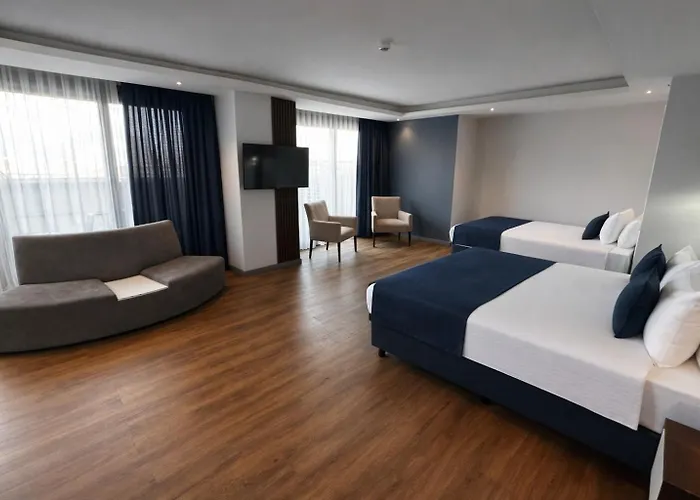 Revia Square Hotel 4*