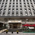 Revia Square Hotel