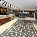 Revia Square Hotel 4*