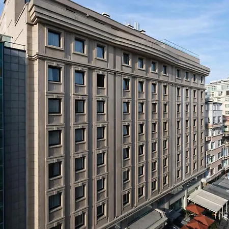 Revia Square Hotel 4*