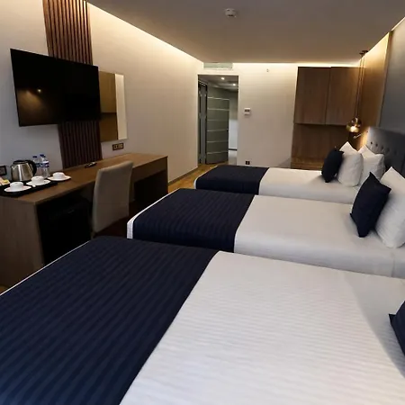 Revia Square Otel 4*