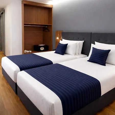 Revia Square 4*
