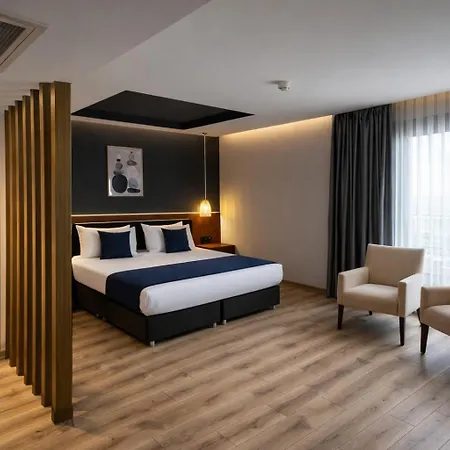 Hotel Revia Square