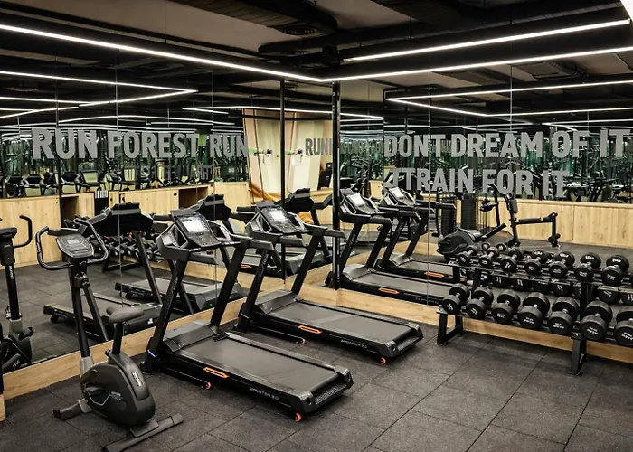 Hotell Revia Square 4*