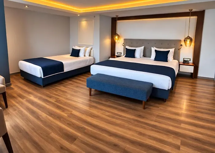 Revia Square Hotell 4*