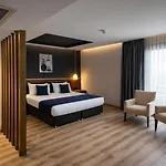 Hotel Revia Square